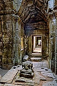 Preah Khan - inside the central prasat